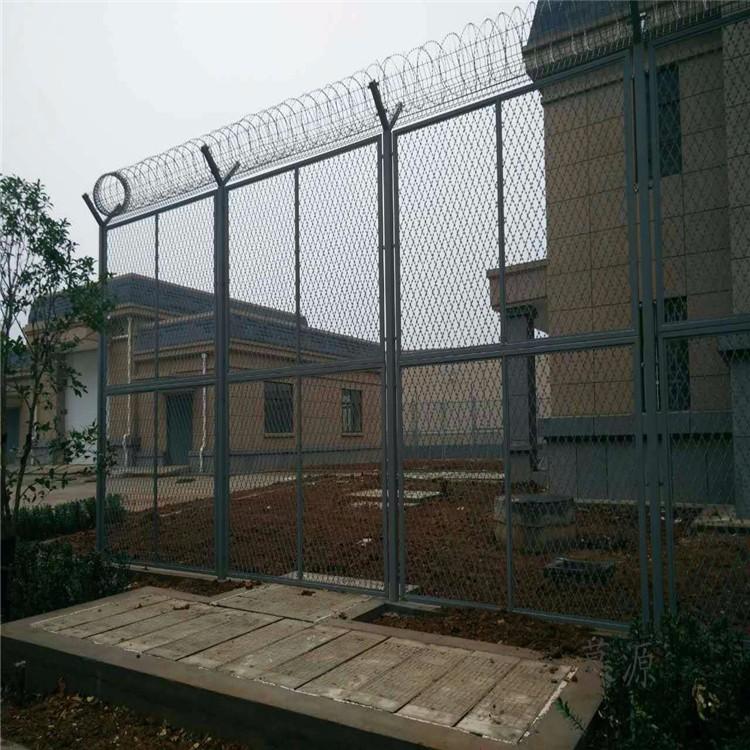 監(jiān)獄鋼網(wǎng)墻安裝連接方式