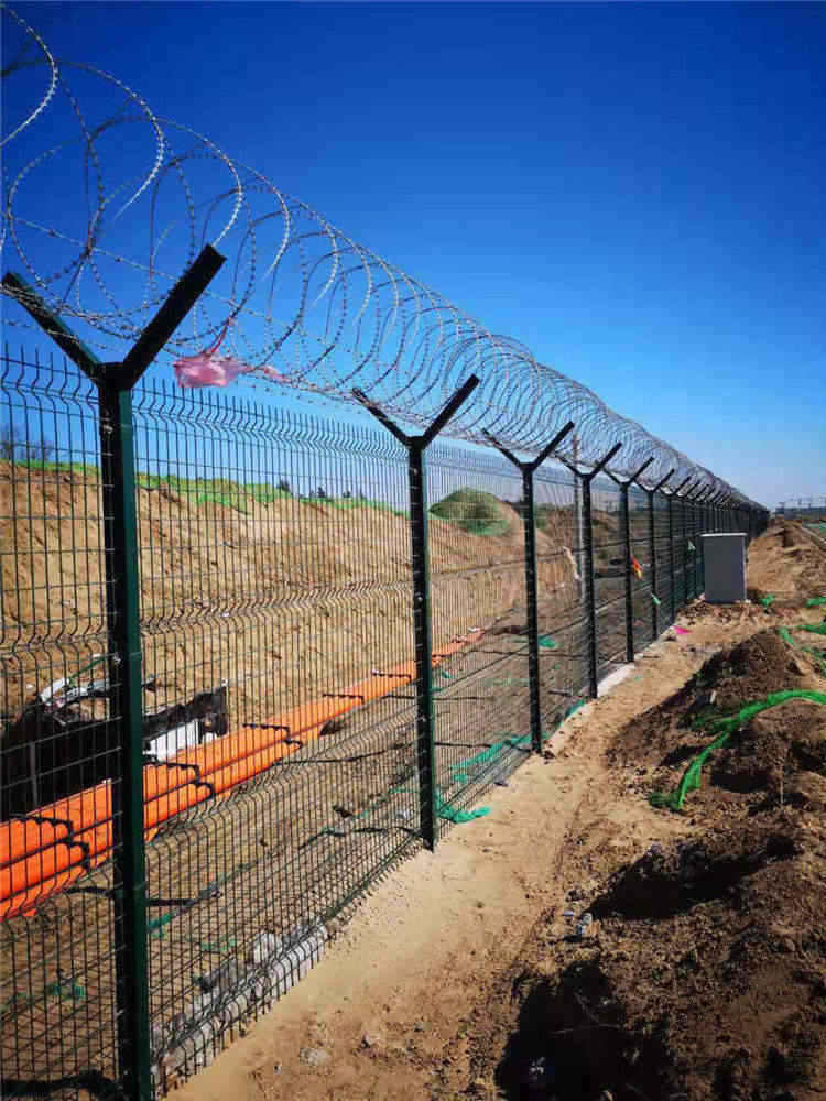 民用機場鋼筋網圍界施工